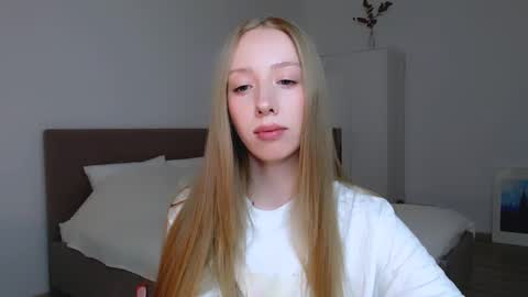 Luna online show from 02-12-25, 07:56