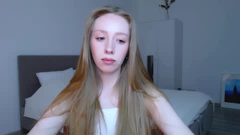 Luna online show from 02-16-25, 07:49