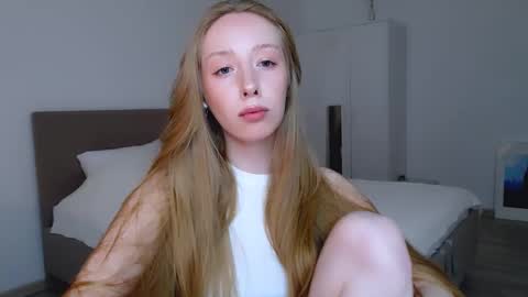 Luna online show from 02-26-25, 07:05