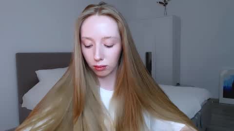 Luna online show from 02-27-25, 11:48