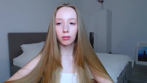 Luna online show from 03-02-25, 01:04