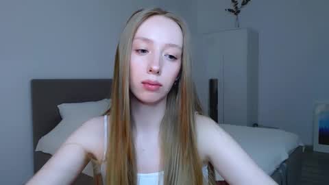 Luna online show from 03-03-25, 10:42