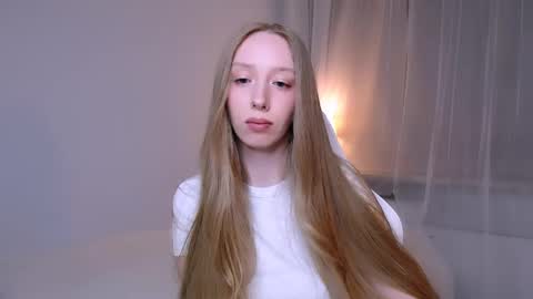 Luna online show from 04-17-26, 09:18