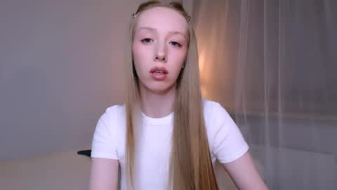 Luna online show from 04-19-26, 09:39