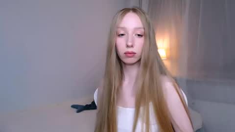 Snapshot of luna_insanity chatting on 05-19-26, 01:56 Luna online show from 05-19-26, 01:56