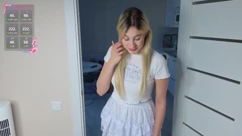 Olivia online show from 11-23-25, 10:59