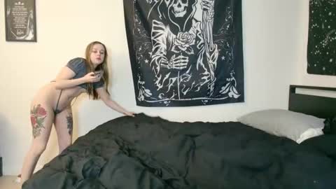 Luna online show from 11-02-25, 10:56