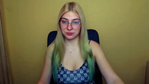 Luna online show from 01-08-25, 08:16