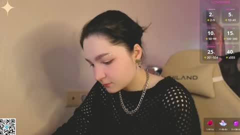Snapshot of luna_moon13 chatting on 04-24-26, 02:03 Luna online show from 04-24-26, 02:03
