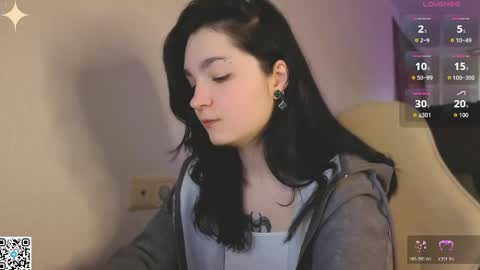 Snapshot of luna_moon13 chatting on 05-21-26, 01:56 Luna online show from 05-21-26, 01:56