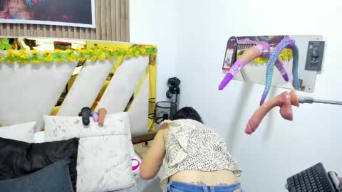 luna_naughty1 online show from 06-02-26, 06:43