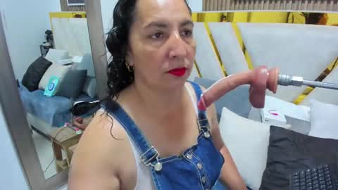 luna_naughty1 online show from 07-15-26, 06:57