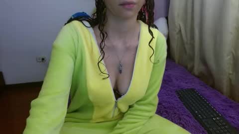 luna_rios69 online show from 12-01-25, 01:54