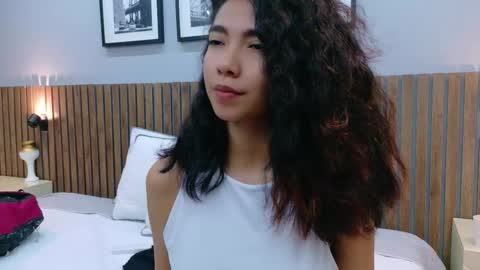 LUNA  online show from 12-20-25, 02:35