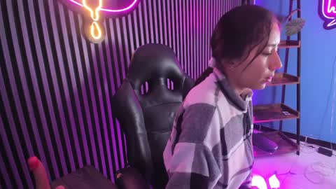 Luna Rosse  online show from 04-07-26, 12:16