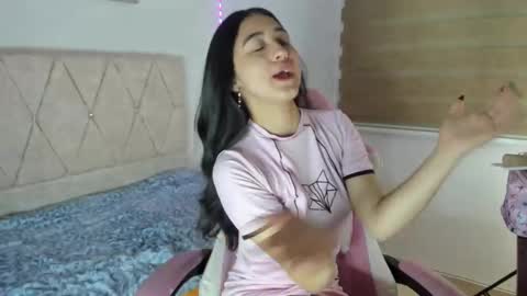 Snapshot of luna_roussee chatting on 10-01-25, 10:49 luna_roussee online show from 10-01-25, 10:49