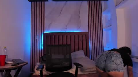 Snapshot of luna_sweeett_ chatting on 09-24-25, 12:08 Luna online show from 09-24-25, 12:08