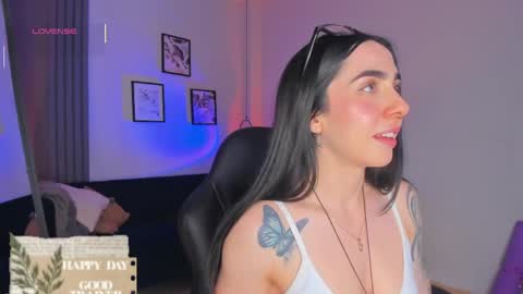 Snapshot of luna_tagliaferri chatting on 05-08-26, 10:59 Luna online show from 05-08-26, 10:59