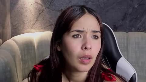 Live 1500am 2100pm COLOMBIAN HOUR online show from 10-25-25, 08:14