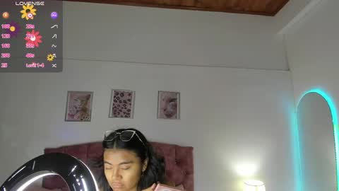 luna_velveth1 online show from 04-13-26, 10:21