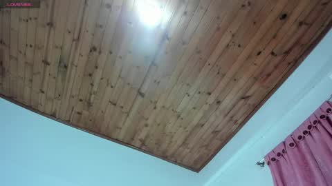 luna_velveth1 online show from 04-22-26, 10:28