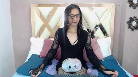 Luna Winston online show from 01-12-26, 02:55