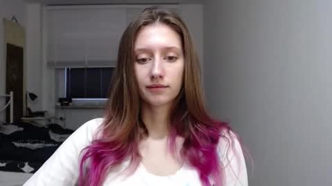 L U N A  online show from 11-18-25, 06:40