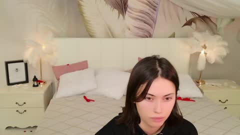 Luna online show from 04-04-26, 08:06