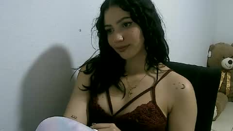 lunaa_sub online show from 02-14-25, 02:39