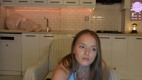 Snapshot of lunaaaura chatting on 07-22-26, 01:30 Sophia online show from 07-22-26, 01:30