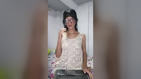 Snapshot of lunaaluneraa chatting on 07-01-26, 11:37 lunaaluneraa online show from 07-01-26, 11:37