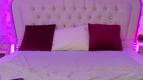 lunababe_ online show from 03-31-26, 11:21