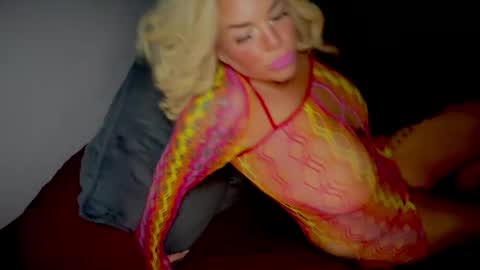 Snapshot of lunadaddysgirl chatting on 04-12-26, 10:53 Luna Daddys Girl online show from 04-12-26, 10:53