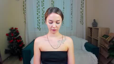 lunadairy1_ online show from 01-14-26, 11:27