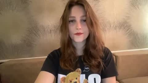 lunafeather online show from 03-08-26, 05:44