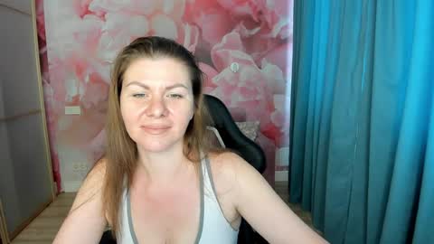 Snapshot of lunakissi chatting on 07-24-26, 12:58 LunaKissi online show from 07-24-26, 12:58