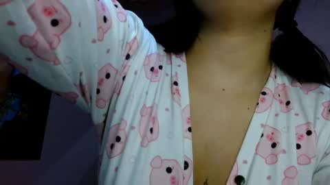 lunakittyx_ online show from 05-13-26, 01:30