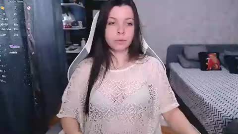 Snapshot of lunalovesuu chatting on 07-16-26, 10:43 Luna online show from 07-16-26, 10:43