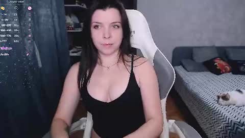 Snapshot of lunalovesuu chatting on 07-28-26, 07:39 Luna online show from 07-28-26, 07:39