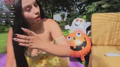 lunaluxe1001 online show from 10-31-25, 01:56