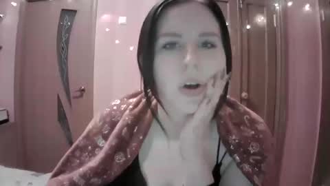 lunamystique_ online show from 01-29-25, 08:35