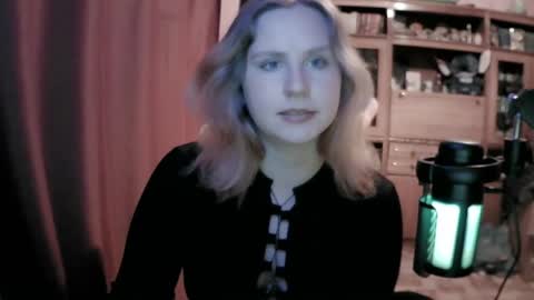 lunamystique_ online show from 04-08-26, 05:24