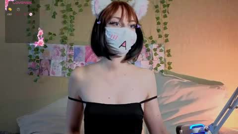 Snapshot of lunanyanmi chatting on 05-13-26, 03:42 Luna online show from 05-13-26, 03:42