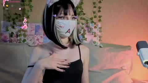 Luna online show from 05-30-26, 12:24