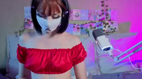 Luna online show from 06-14-26, 01:46