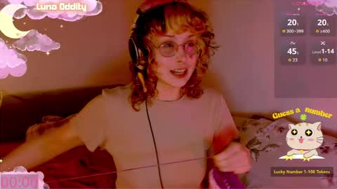 Snapshot of lunaoddity chatting on 04-28-26, 09:31 Luna online show from 04-28-26, 09:31