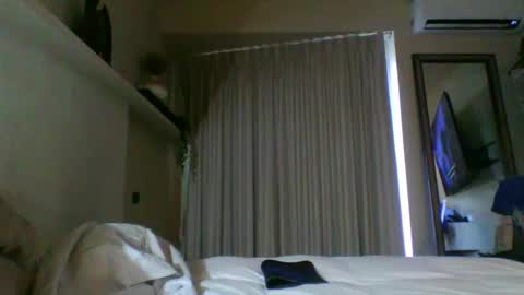 LunaPearl   online show from 12-16-25, 08:19