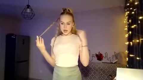 lunapeony online show from 03-09-26, 02:54