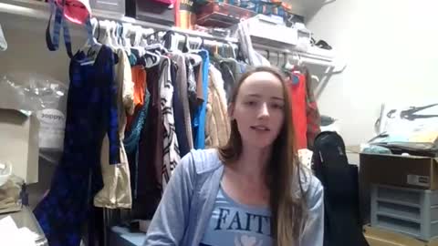 lunapixie2020 online show from 11-28-25, 11:18