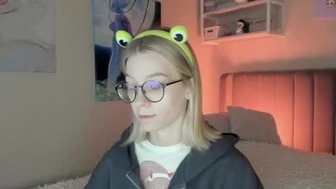 Sofia online show from 10-31-25, 10:05